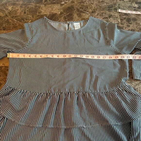 Time & Tru Womens Top Size M Navy Blue White Stripe Bell Sleeve Round Neck​ - Picture 3 of 8